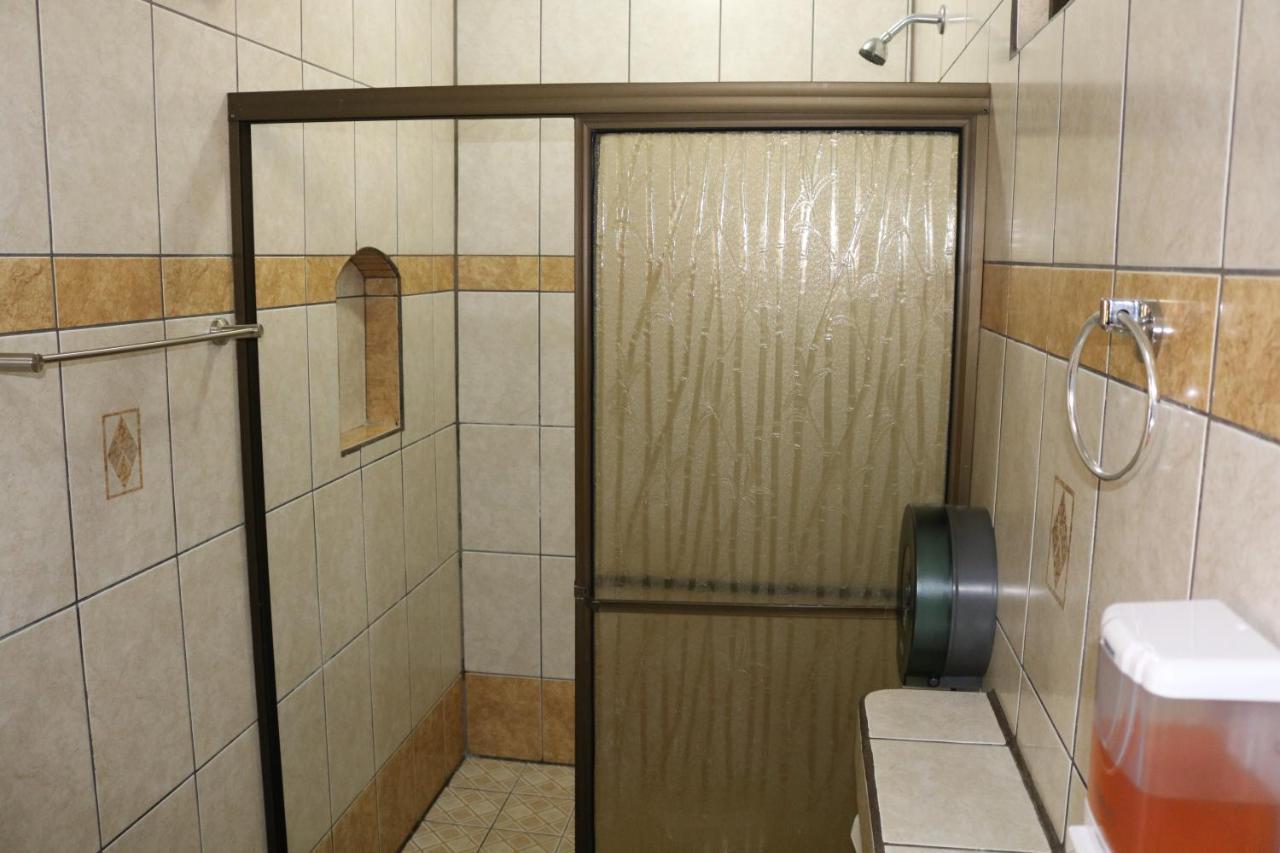 Cabinas Sueno Real San Rafael De Guatuso Luaran gambar